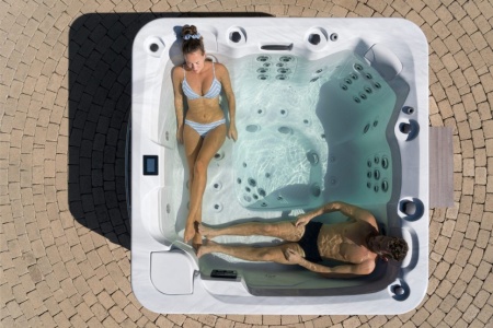 Гидромассажный спа-бассейн AstralPool Emotion / Aquavia Essence
