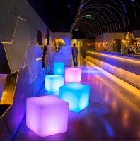 Светильник Куб 15 с питанием от АКБ, RGB